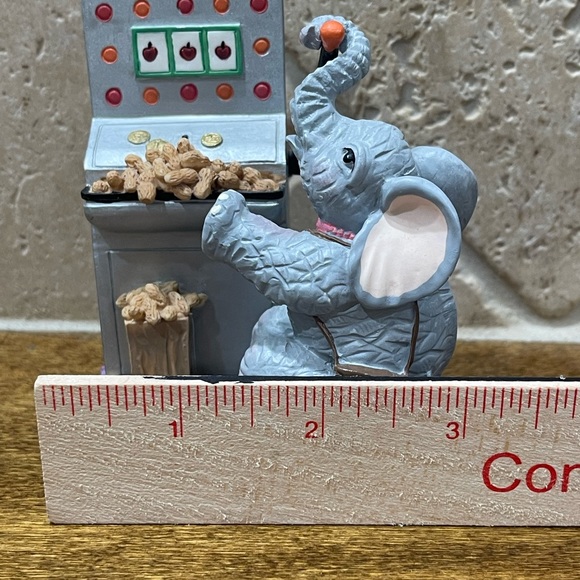 Luckyphants elephant figurine - Picture 9 of 9